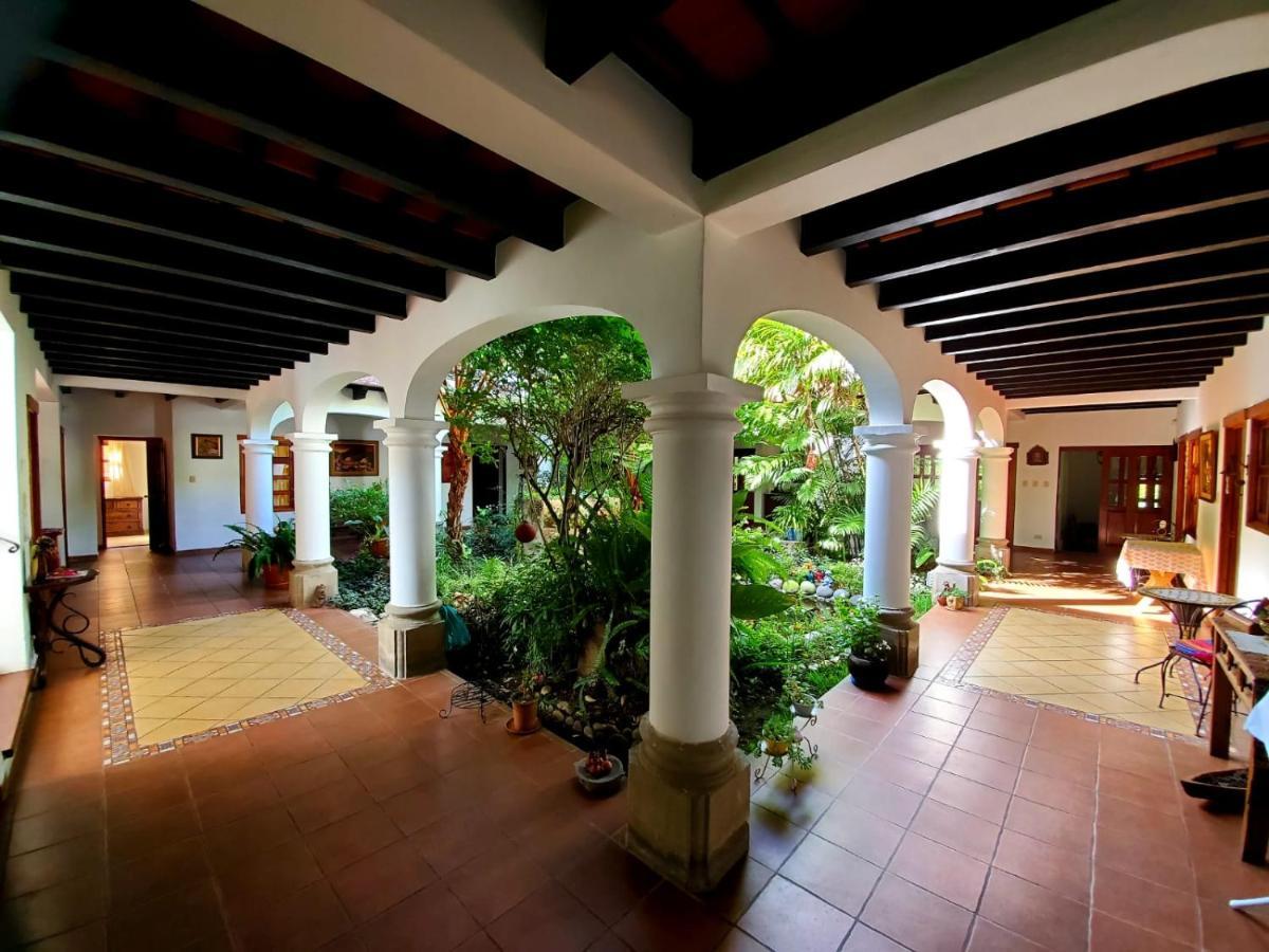 Hotel Y Jardines Casa Buho Antigua Exteriör bild